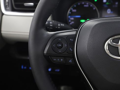 Used 2022 Toyota RAV4 XLE Premium image 26