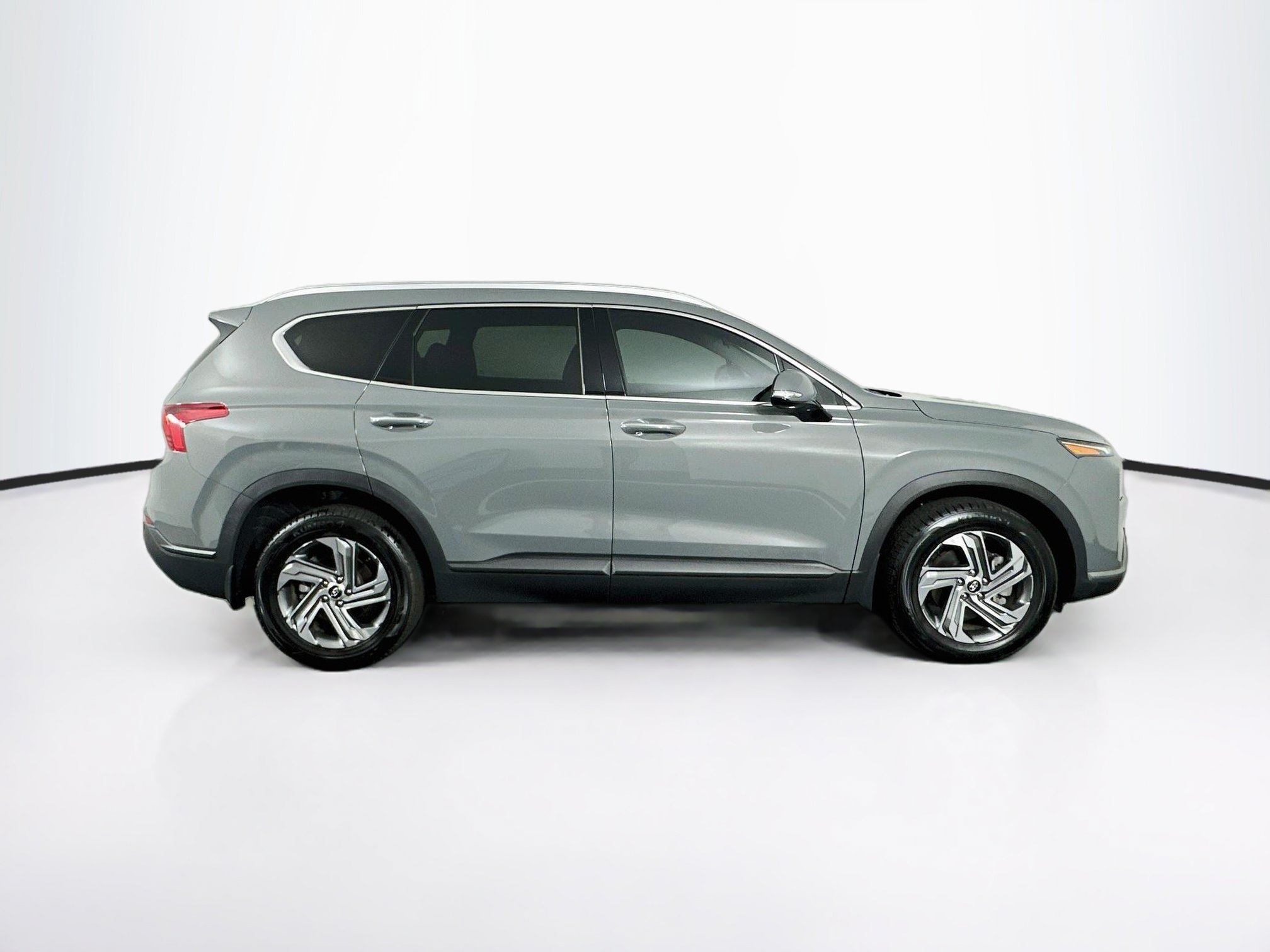 Used 2023 Hyundai Santa Fe SEL w/ Cargo Package FWD image 4
