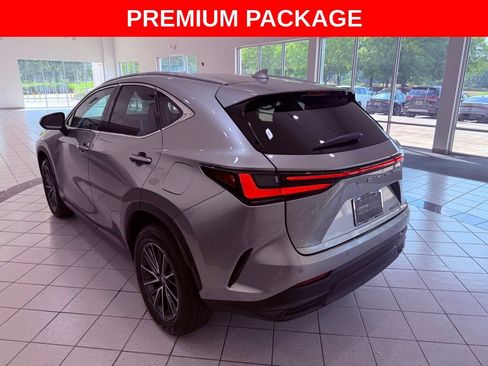Certified 2025 Lexus NX 250 FWD w/ Towing Package (2000 Lbs) image 5
