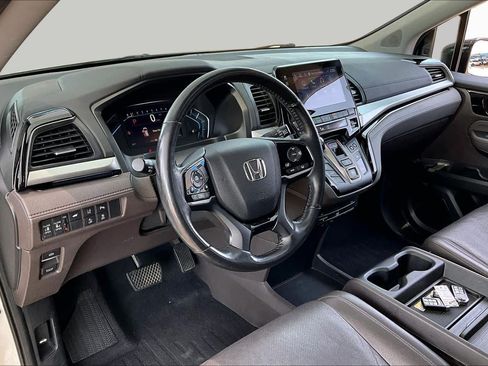 Used 2018 Honda Odyssey Elite image 18