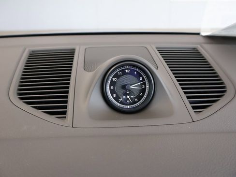 New 2025 Porsche Macan image 22