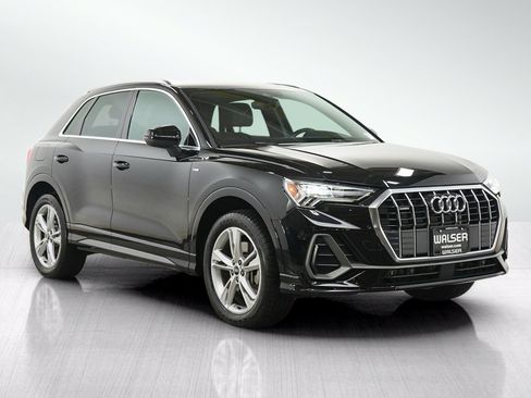 Used 2022 Audi Q3 2.0T Premium Plus AWD/4WD image 7