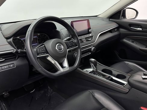 Used 2021 Nissan Altima 2.5 SR FWD image 8