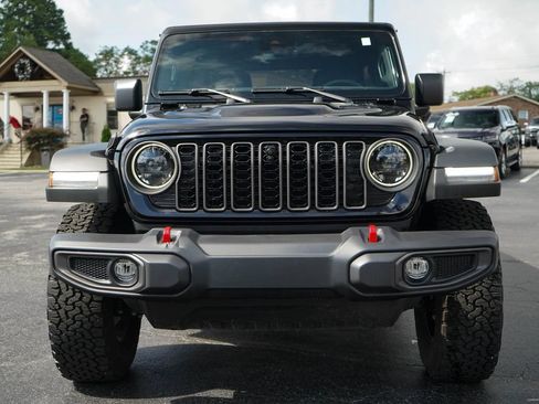 Used 2024 Jeep Wrangler Unlimited Rubicon w/ Technology Group AWD/4WD image 16