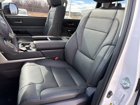 Used 2024 Toyota Tundra Limited image 8