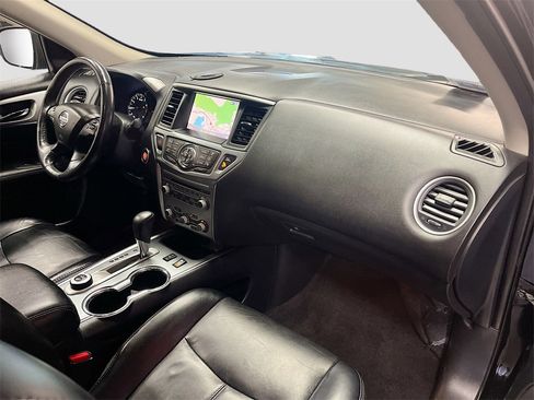Used 2019 Nissan Pathfinder SL image 30