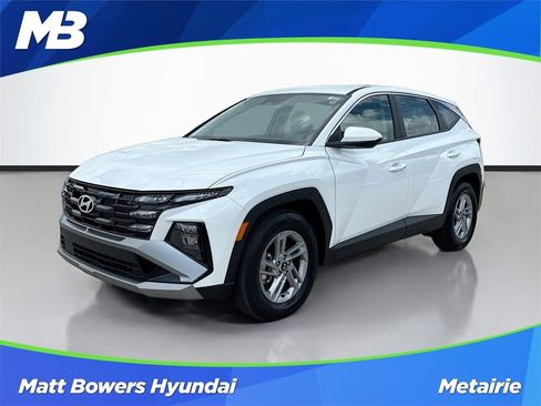 Certified 2026 Hyundai Tucson SE FWD image 1