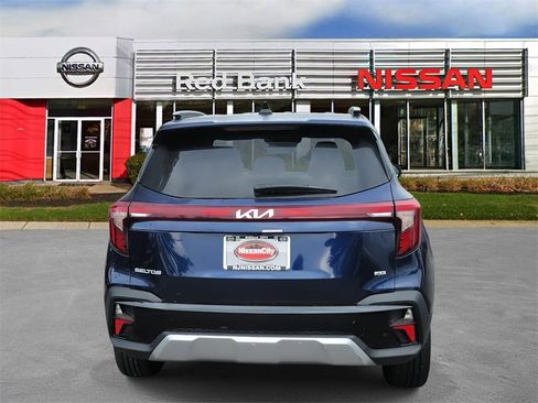 Used 2024 Kia Seltos EX image 6