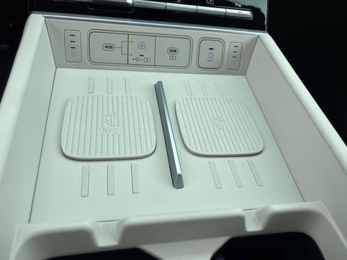 Used 2025 Hyundai Santa Fe Calligraphy image 13