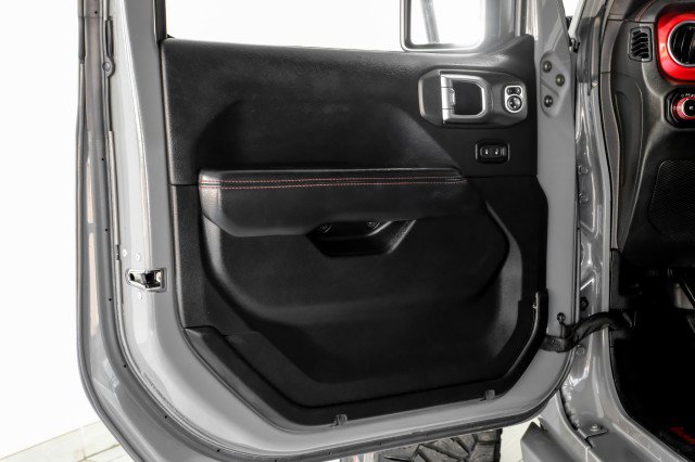 Used 2018 Jeep Wrangler Unlimited Rubicon AWD/4WD image 40