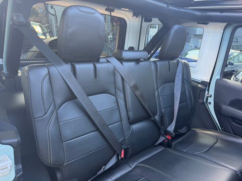 Used 2023 Jeep Wrangler Unlimited Sahara AWD/4WD image 39
