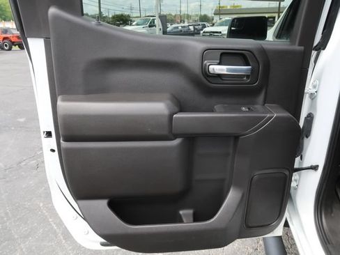 Used 2023 Chevrolet Silverado 1500 Custom Trail Boss AWD/4WD image 29