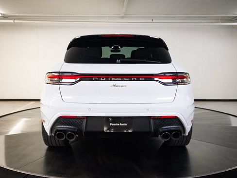 Certified 2023 Porsche Macan AWD/4WD image 6