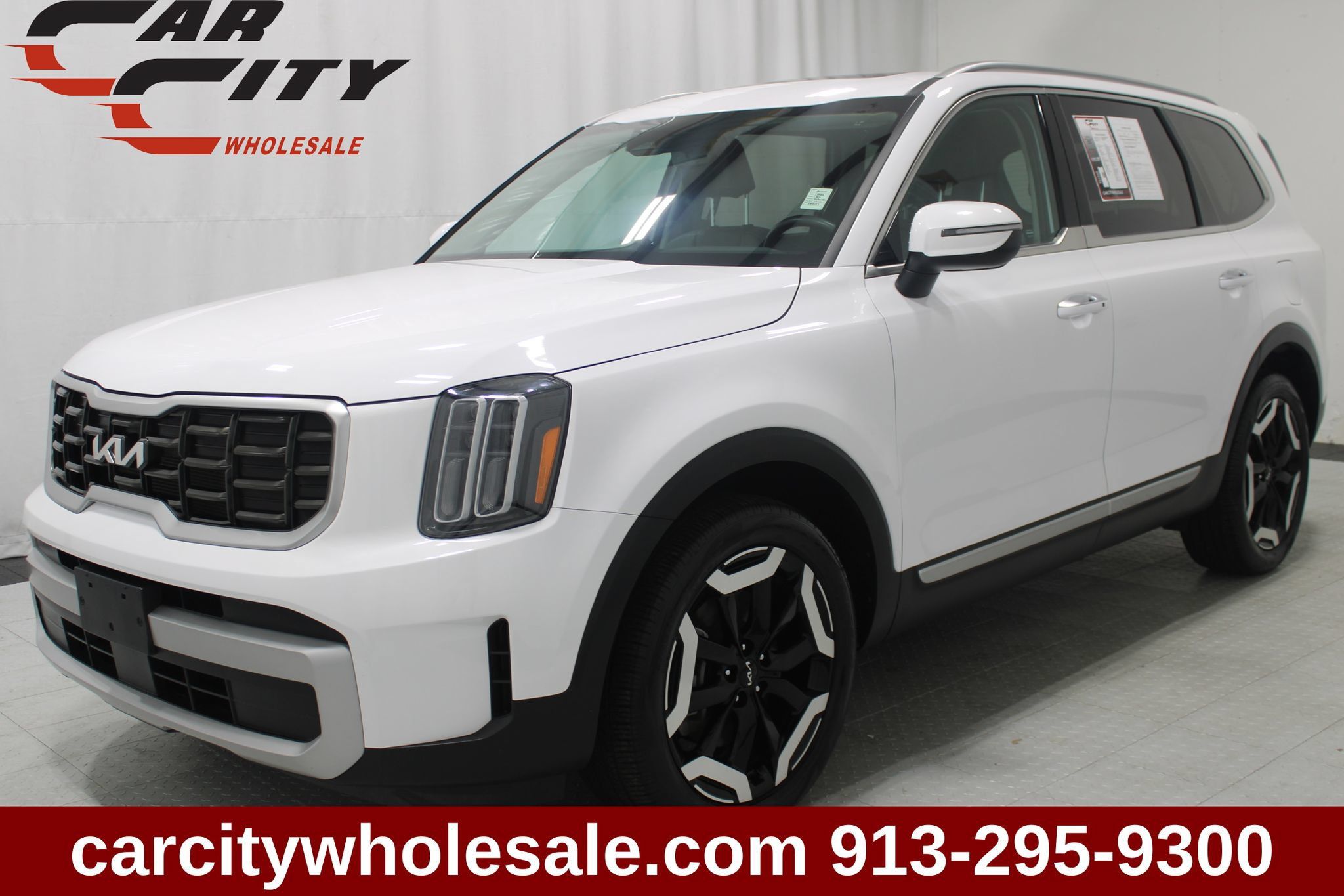 Used 2023 Kia Telluride S w/ S Sunroof Package AWD/4WD image 1
