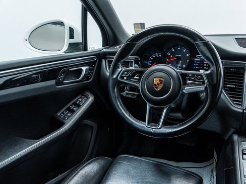 Used 2017 Porsche Macan S image 21