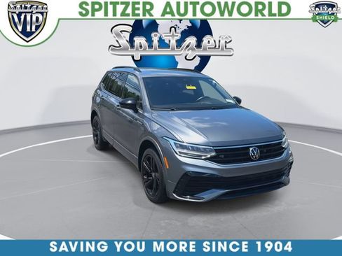 Used 2024 Volkswagen Tiguan SE R-Line FWD image 3
