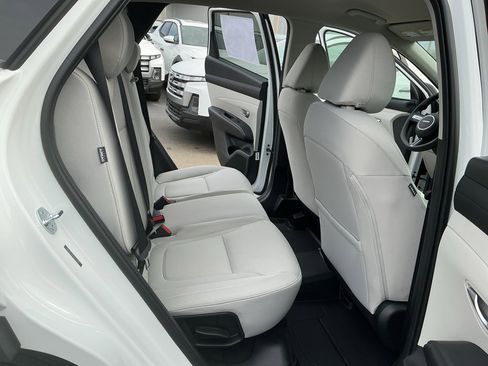 New 2026 Hyundai Tucson SEL AWD/4WD image 16