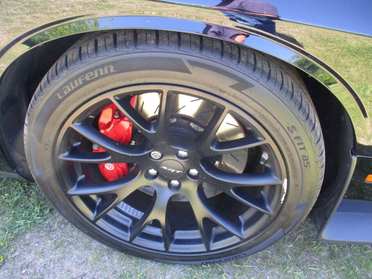 Used 2016 Dodge Challenger SRT Hellcat RWD image 29