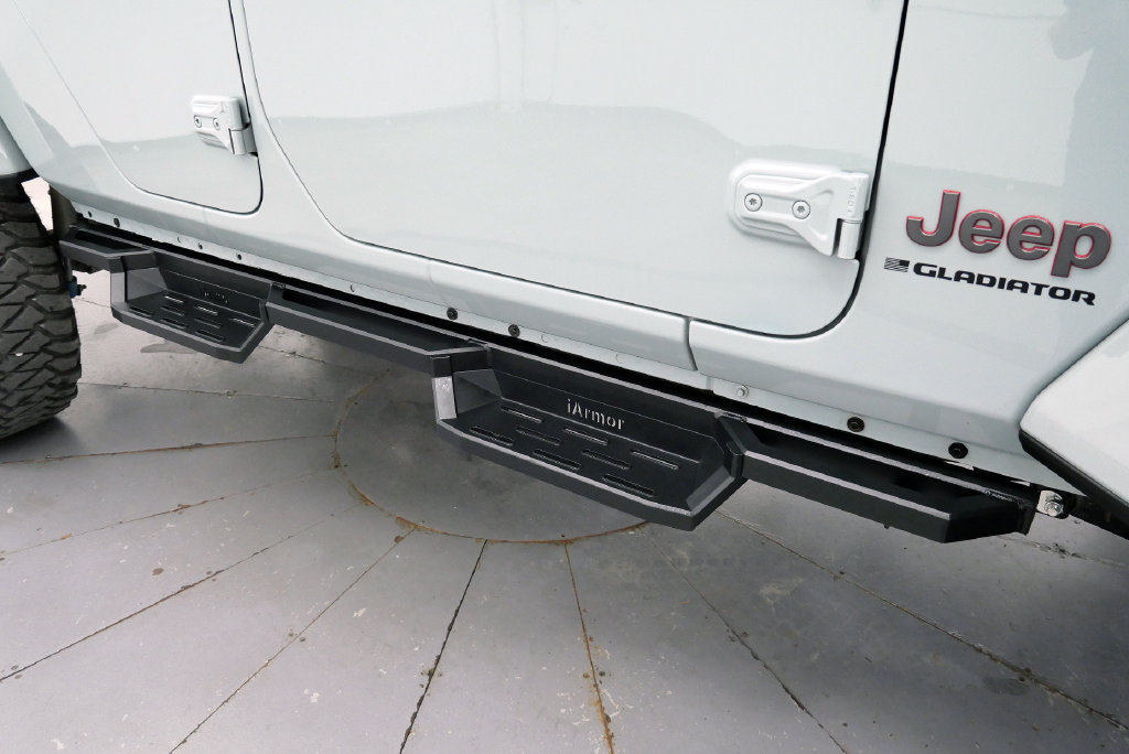 Used 2023 Jeep Gladiator Rubicon w/ LED Lighting Group AWD/4WD image 36