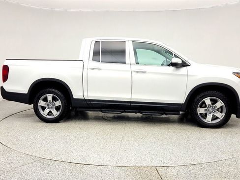 Used 2025 Honda Ridgeline RTL image 4