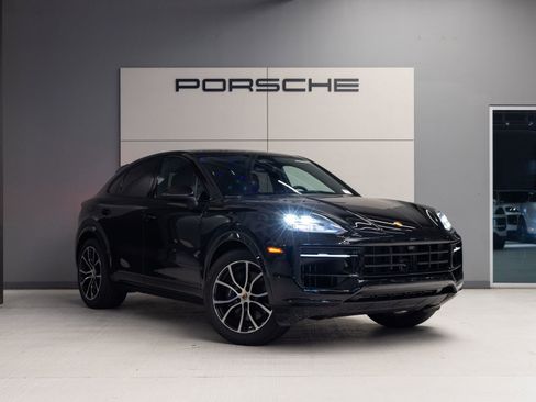 New 2026 Porsche Cayenne Coupe AWD/4WD image 9