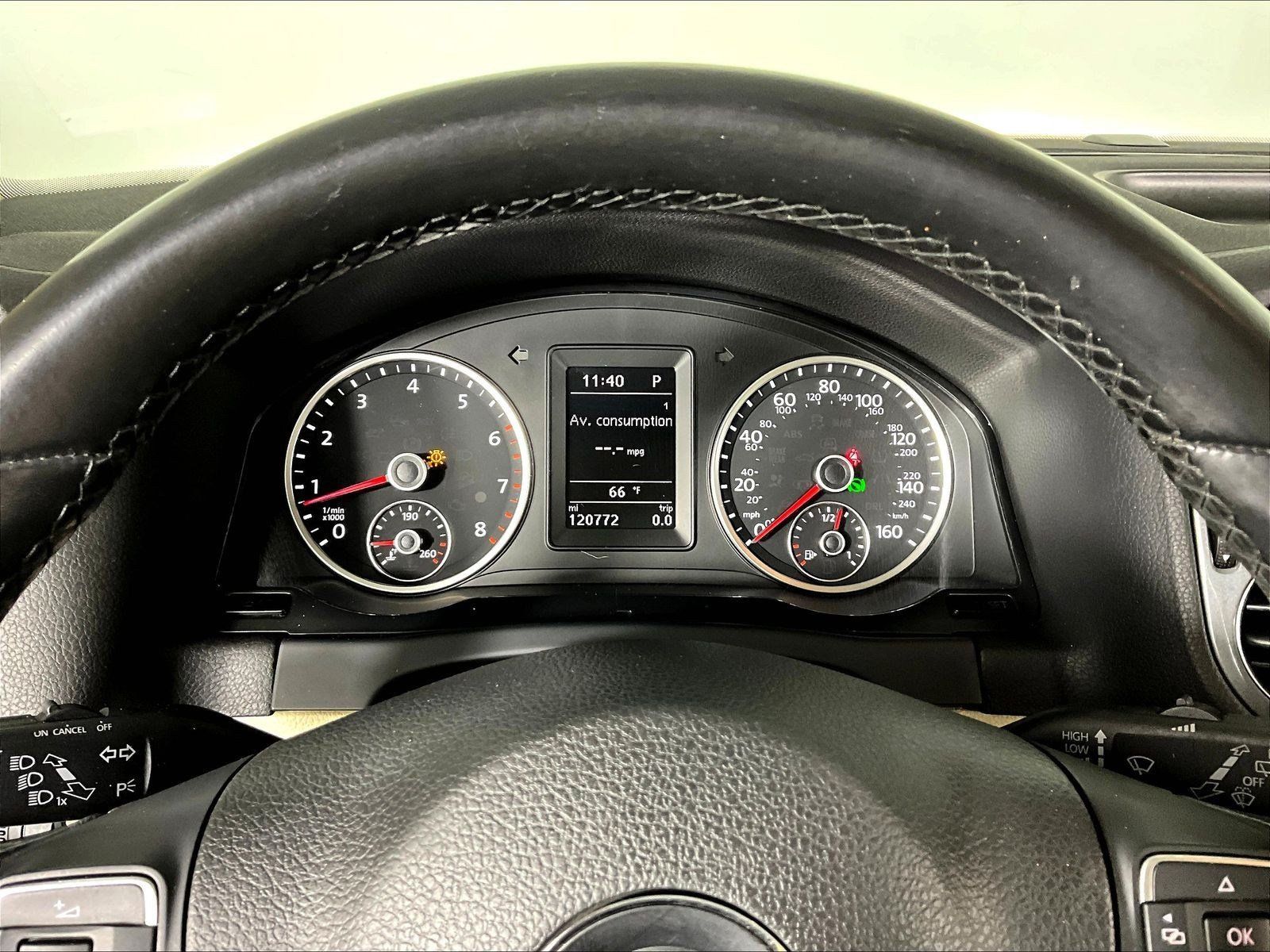 Used 2016 Volkswagen Tiguan S FWD image 13