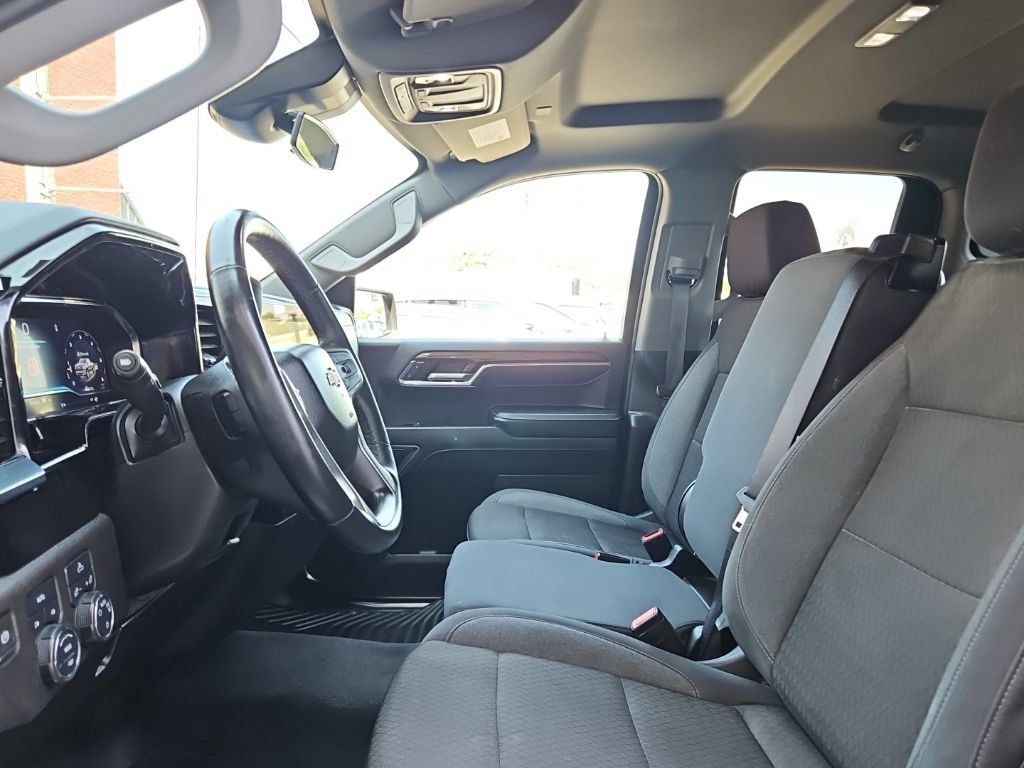 Used 2024 Chevrolet Silverado 1500 LT AWD/4WD image 20