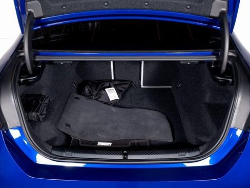 Used 2025 BMW M5 w/ Carbon Package image 5