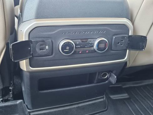 Certified 2022 Ford Expedition Limited image 20