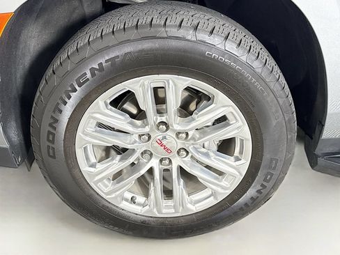 Used 2023 GMC Yukon SLT w/ SLT Premium Package RWD image 33