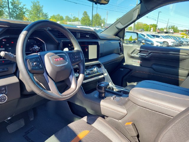 Used 2024 GMC Sierra 1500 AT4 w/ Technology Package AWD/4WD image 14