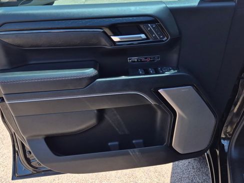 Used 2025 GMC Sierra 1500 AT4X AWD/4WD image 10