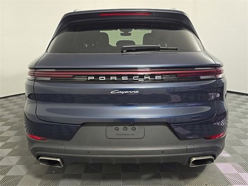 Certified 2024 Porsche Cayenne image 6