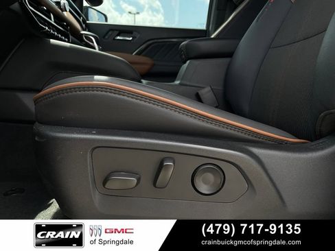 Used 2024 GMC Canyon AT4 AWD/4WD image 10