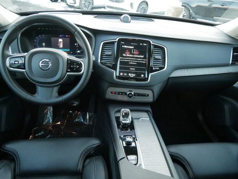 Certified 2023 Volvo XC90 B6 Ultimate w/ Lounge Package image 12