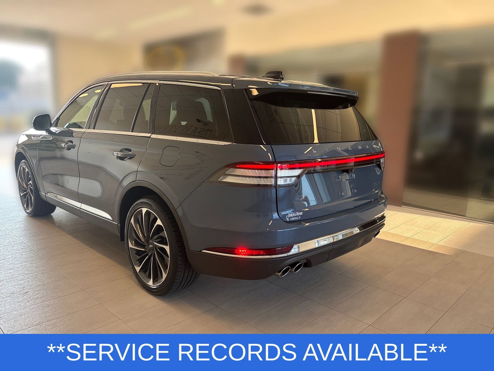Certified 2025 Lincoln Aviator Reserve AWD/4WD image 4