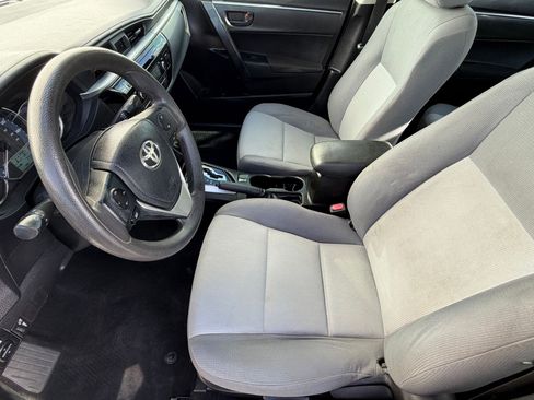 Used 2015 Toyota Corolla L image 5