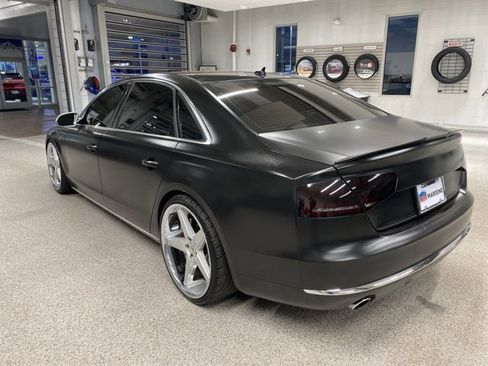 Used 2012 Audi A8 L 4.2 image 9