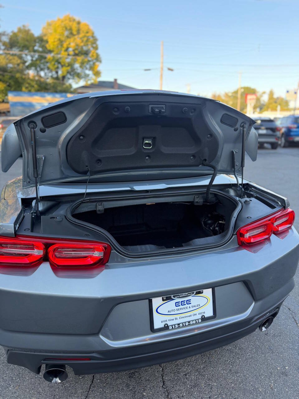 Used 2020 Chevrolet Camaro LT RWD image 9