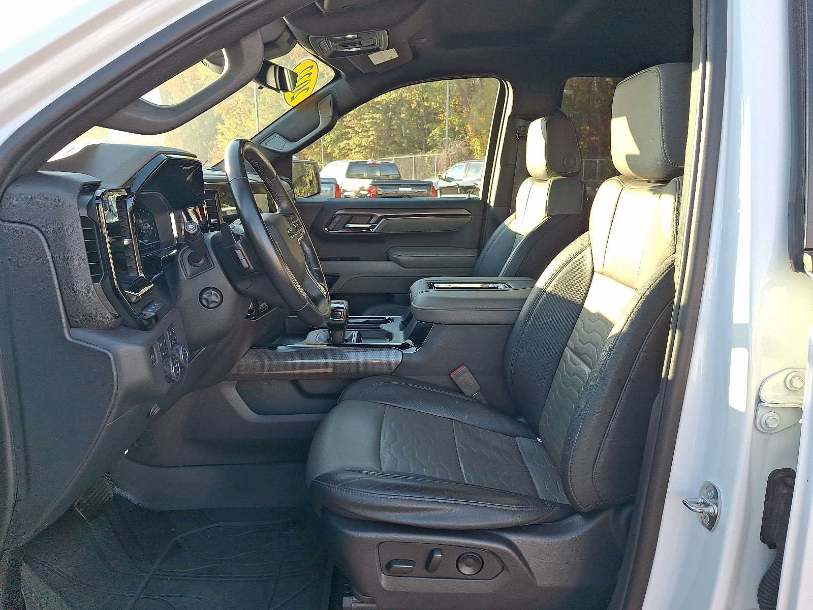 Used 2022 Chevrolet Silverado 1500 ZR2 w/ Technology Package AWD/4WD image 13