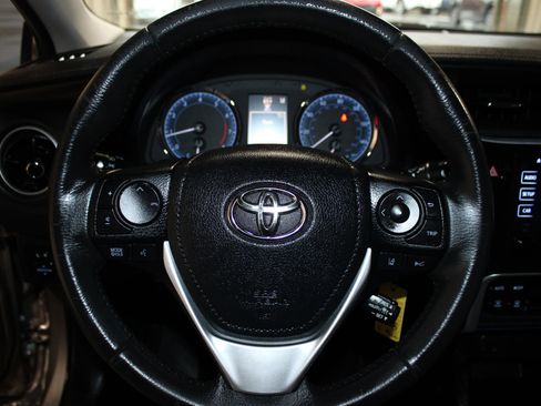 Used 2018 Toyota Corolla SE FWD image 10