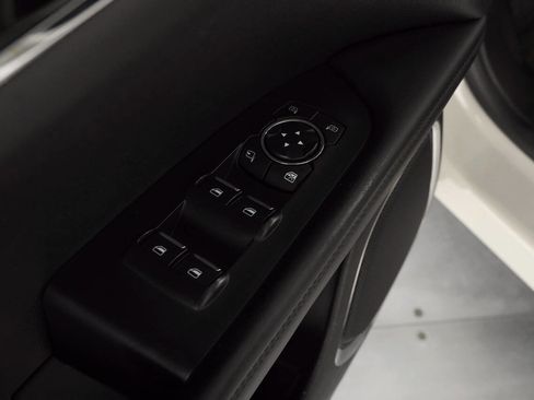 Used 2022 Lincoln Nautilus Reserve w/ Class II Trailer Tow Package image 35