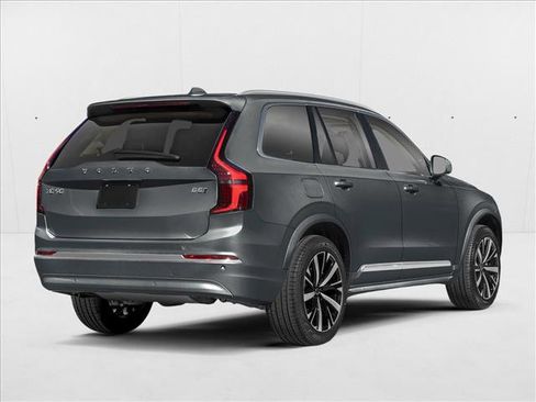 New 2026 Volvo XC90 B5 Core image 2