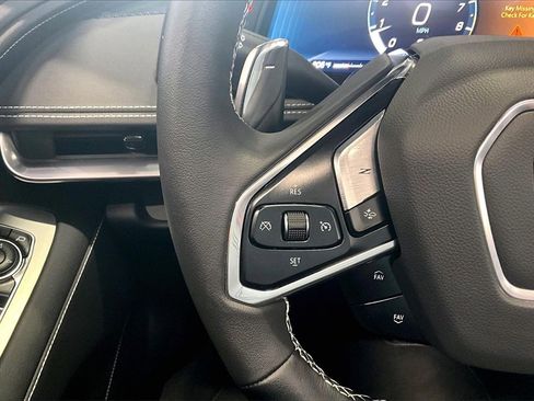 Used 2024 Chevrolet Corvette Z06 image 8