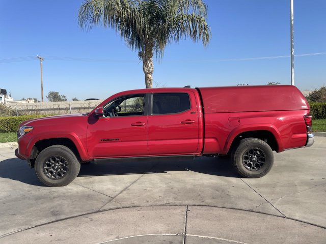 Used 2022 Toyota Tacoma SR5 w/ Black Out Package (TMS) RWD image 5