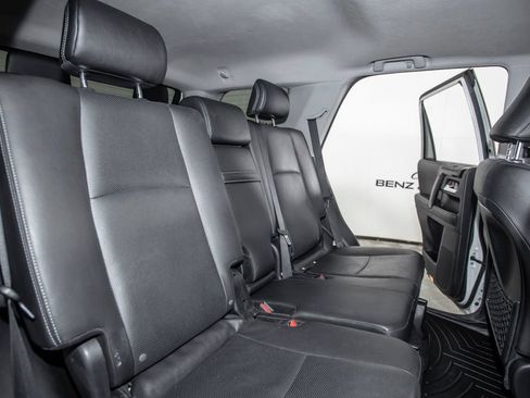 Used 2019 Toyota 4Runner Limited AWD/4WD image 19
