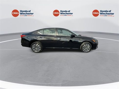 Used 2024 Nissan Altima 2.5 SV image 11