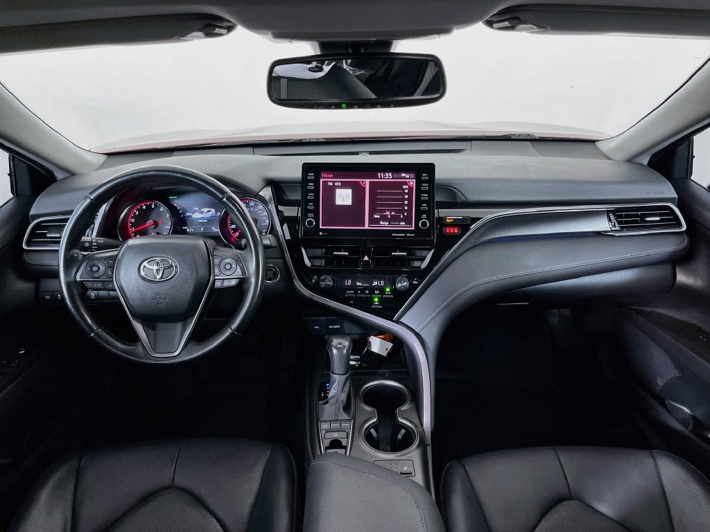 Used 2023 Toyota Camry XSE FWD image 10