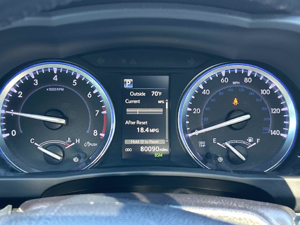 Used 2019 Toyota Highlander XLE FWD image 28