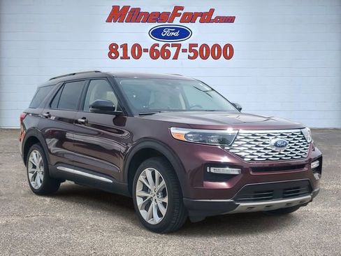 Used 2022 Ford Explorer Platinum w/ Equipment Group 601A image 2